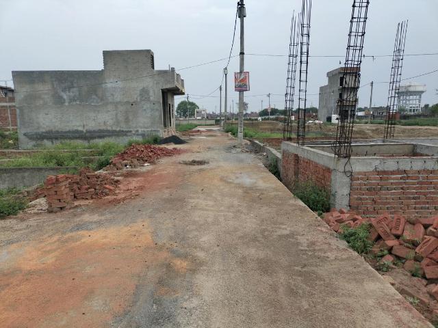 Residential Plot in Dadri for resale Greater Noida. The reference number is 19924861