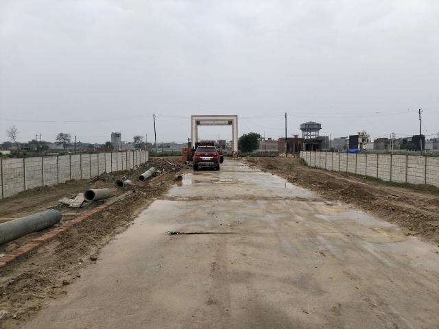 Residential Plot in Dadri for resale Greater Noida. The reference number is 19925064