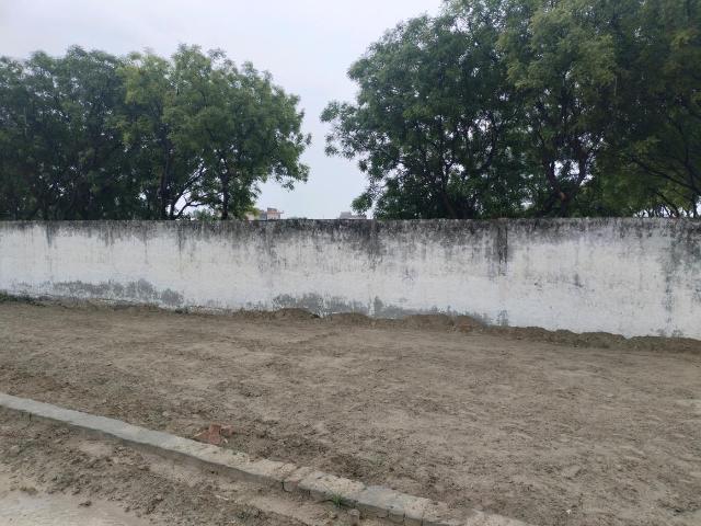 Residential Plot in Dadri for resale Greater Noida. The reference number is 19925481
