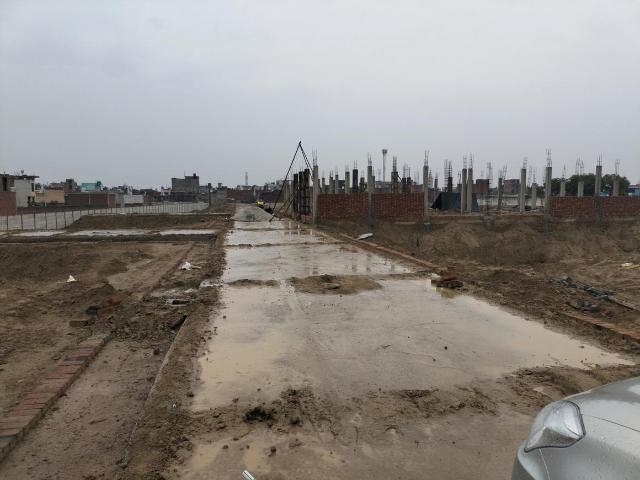 Residential Plot in Dadri for resale Greater Noida. The reference number is 19925642
