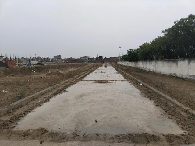 Residential Plot in Dadri for resale Greater Noida. The reference number is 19925719