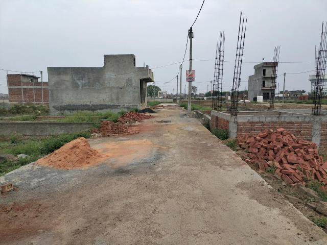 Residential Plot in Dadri for resale Greater Noida. The reference number is 19926154