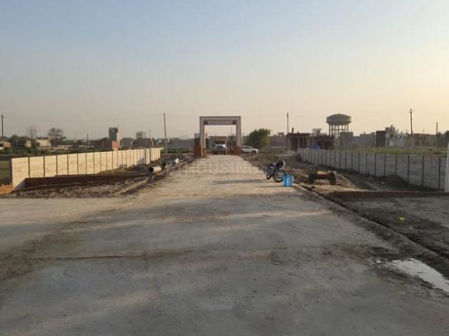 Residential Plot in Dadri for resale Greater Noida. The reference number is 20035982