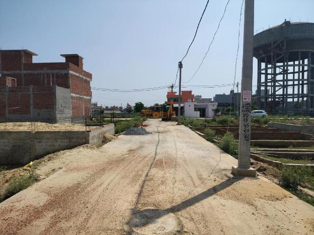 Residential Plot in Dadri for resale Greater Noida. The reference number is 20174407