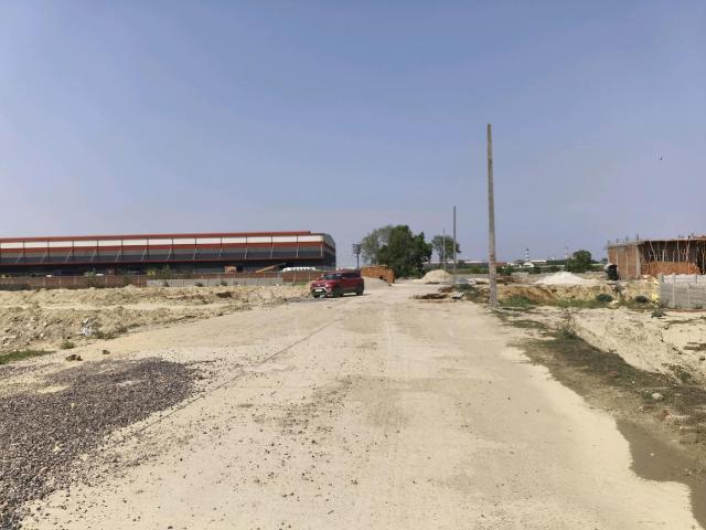 Residential Plot in Dadri for resale Greater Noida. The reference number is 20174745