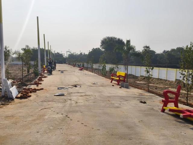 Residential Plot in Dadri for resale Greater Noida. The reference number is 20174838