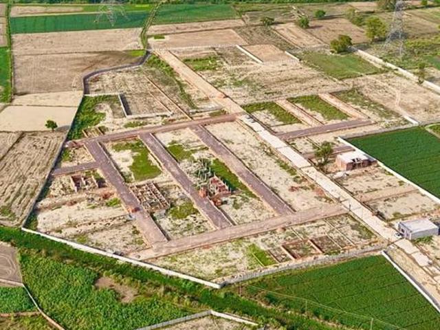 Residential Plot in Dadri for resale Greater Noida. The reference number is 20535866