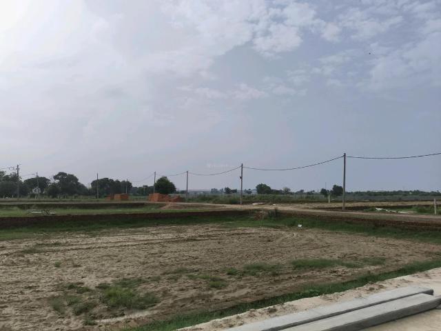 Residential Plot in Dadri for resale Greater Noida. The reference number is 20838587