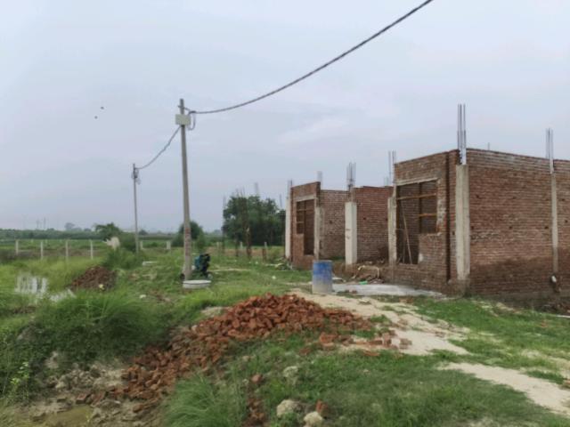 Residential Plot in Dadri for resale Greater Noida. The reference number is 20993636