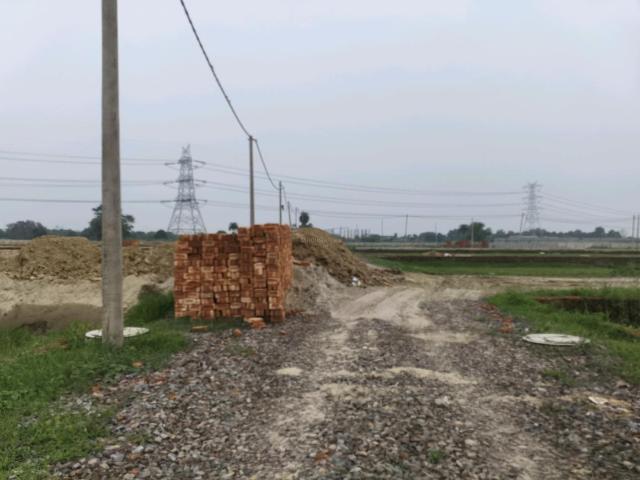 Residential Plot in Dadri for resale Greater Noida. The reference number is 20993845