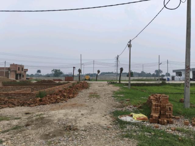 Residential Plot in Dadri for resale Greater Noida. The reference number is 20993871