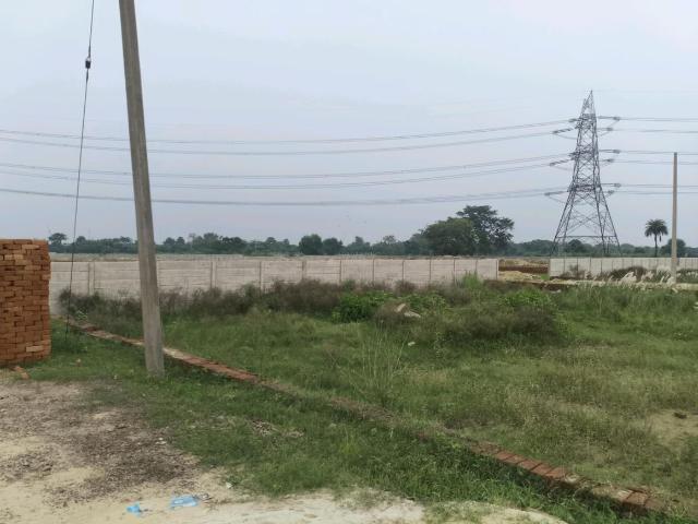 Residential Plot in Dadri for resale Greater Noida. The reference number is 20994775