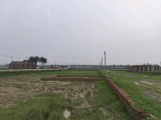 Residential Plot in Dadri for resale Greater Noida. The reference number is 20994720