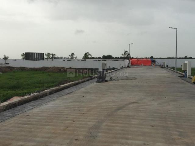 Residential Plot in Dahin Nagar for resale Surat. The reference number is 18435886