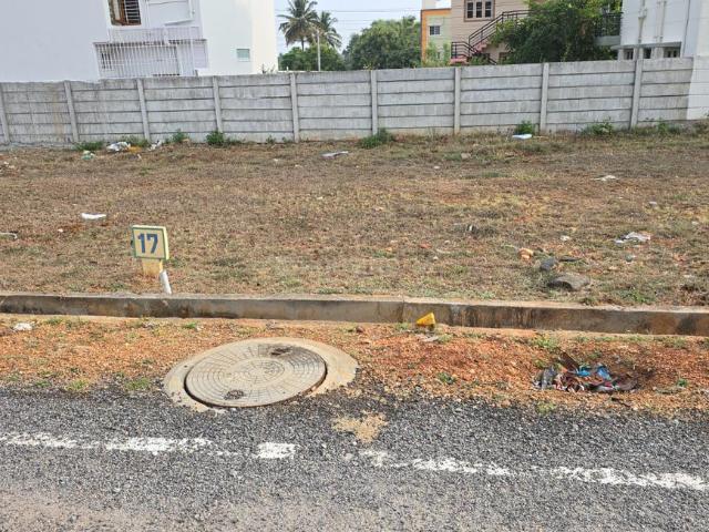 Residential Plot in Deepanagar for resale Mysore. The reference number is 20156737