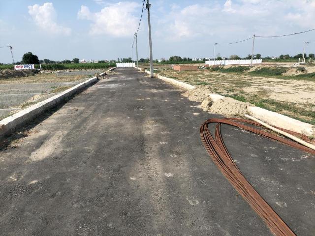 Residential Plot in Defense Mega City for resale Greater Noida. The reference number is 15298270