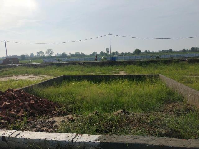 Residential Plot in Defense Mega City for resale Greater Noida. The reference number is 18059504