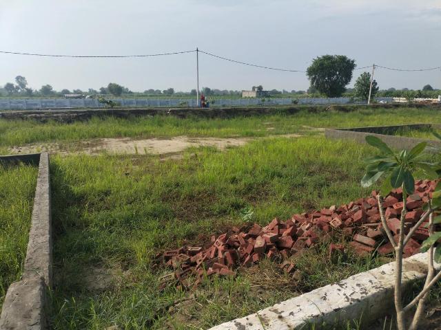 Residential Plot in Defense Mega City for resale Greater Noida. The reference number is 18060658