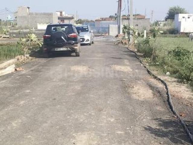 Residential Plot in Defense Mega City for resale Greater Noida. The reference number is 18067971