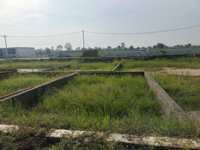 Residential Plot in Defense Mega City for resale Greater Noida. The reference number is 18068091