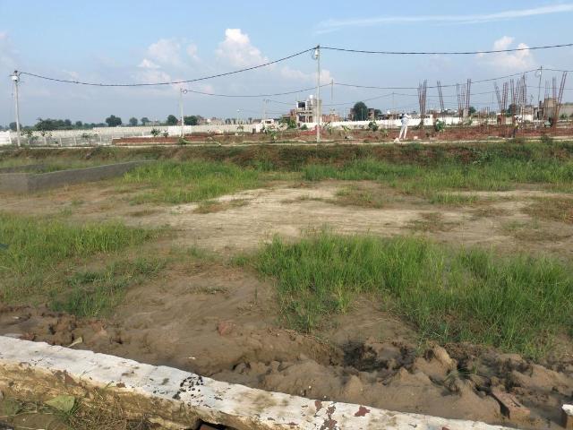 Residential Plot in Defense Mega City for resale Greater Noida. The reference number is 18068033