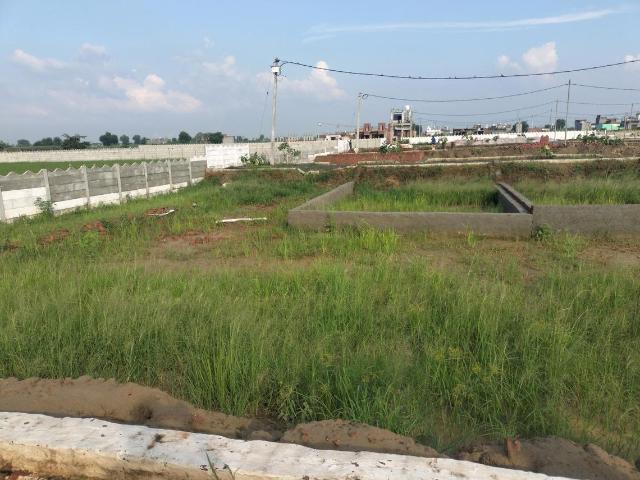 Residential Plot in Defense Mega City for resale Greater Noida. The reference number is 18071244