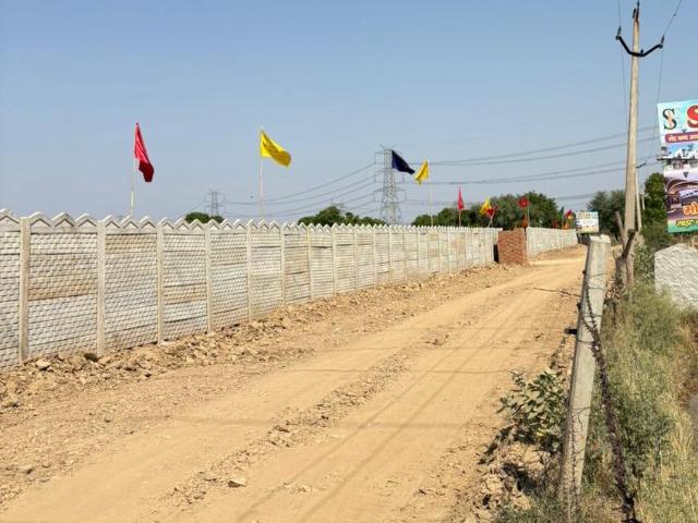Residential Plot in Deori for resale Agra. The reference number is 20406315