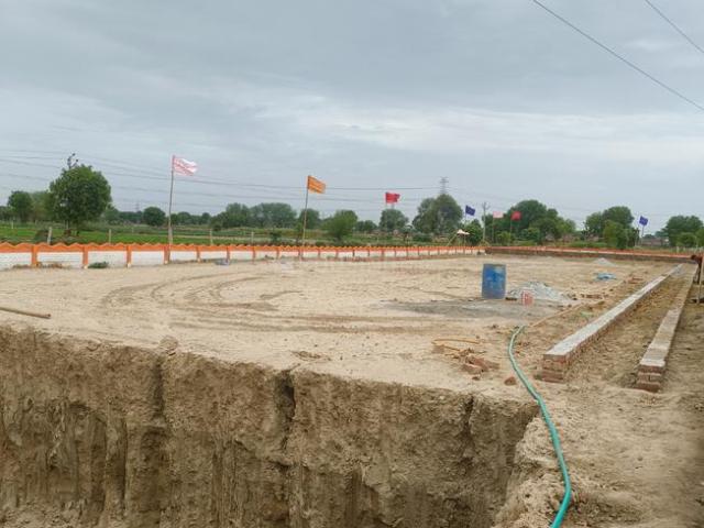 Residential Plot in Deori for resale Agra. The reference number is 20552625