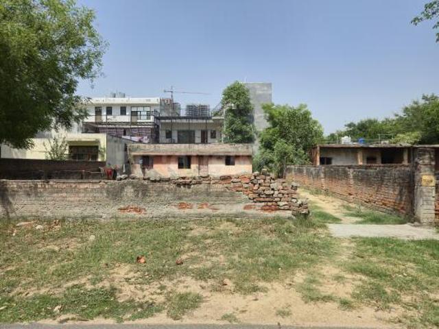 Residential Plot in Delta I for resale Greater Noida. The reference number is 19898356