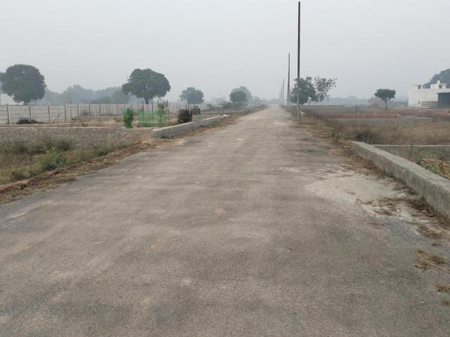 Residential Plot in Deri Skaner for resale Greater Noida. The reference number is 16156581