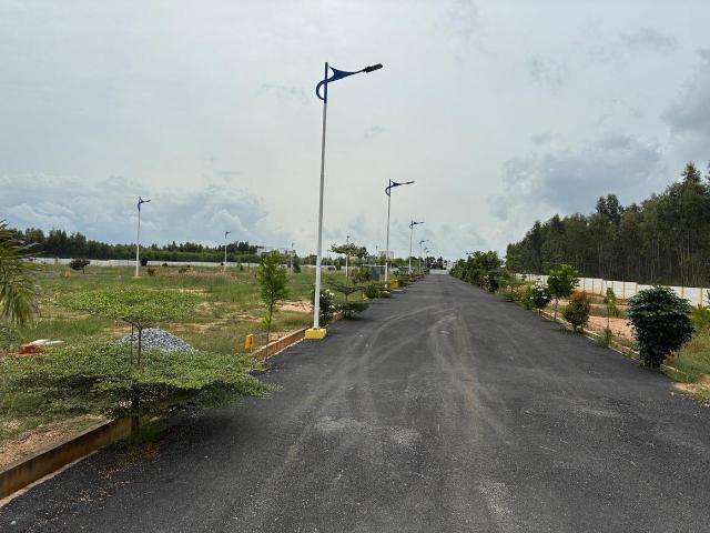 Residential Plot in Devanagonthi for resale Bengaluru. The reference number is 20042456