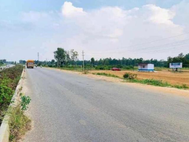 Residential Plot in Devanahalli for resale Bengaluru. The reference number is 10035605