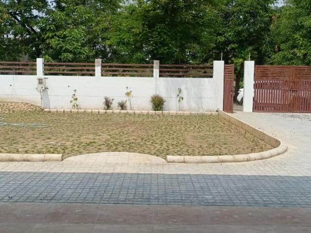 Residential Plot in Eta I for resale Greater Noida. The reference number is 7855111