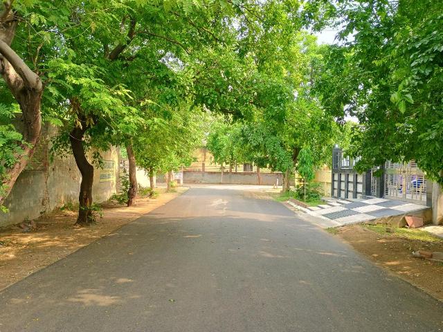 Residential Plot in Eta I for resale Greater Noida. The reference number is 12185338