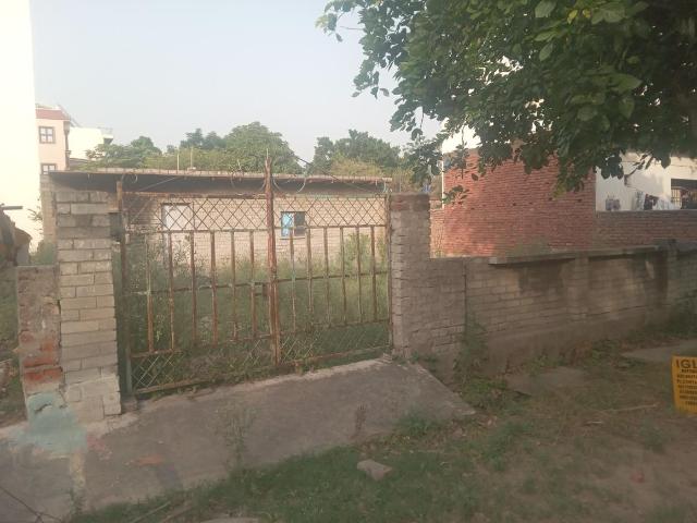 Residential Plot in Eta II for resale Greater Noida. The reference number is 20415422
