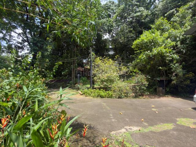 Residential Plot in Edappally for resale Kochi. The reference number is 20866495
