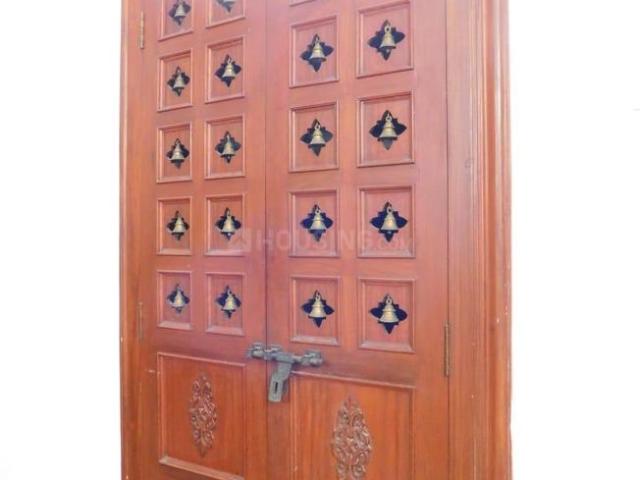 Residential Plot in Egmore for resale Chennai. The reference number is 17243848