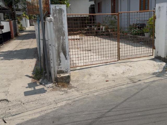 Residential Plot in Elamakkara for resale Kochi. The reference number is 20056639