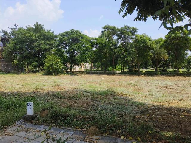 Residential Plot in Farukh Nagar for resale Gurgaon. The reference number is 18340792