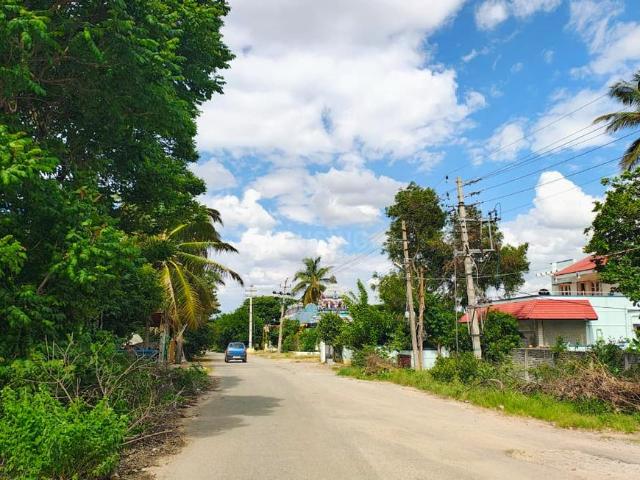 Residential Plot in Guddahatti for resale Bengaluru. The reference number is 20624552