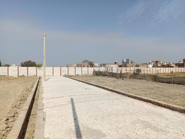 Residential Plot in Gujaini for resale Kanpur. The reference number is 16995586