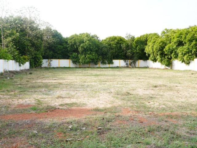 Residential Plot in Gummudipoondi for resale Chennai. The reference number is 20739593