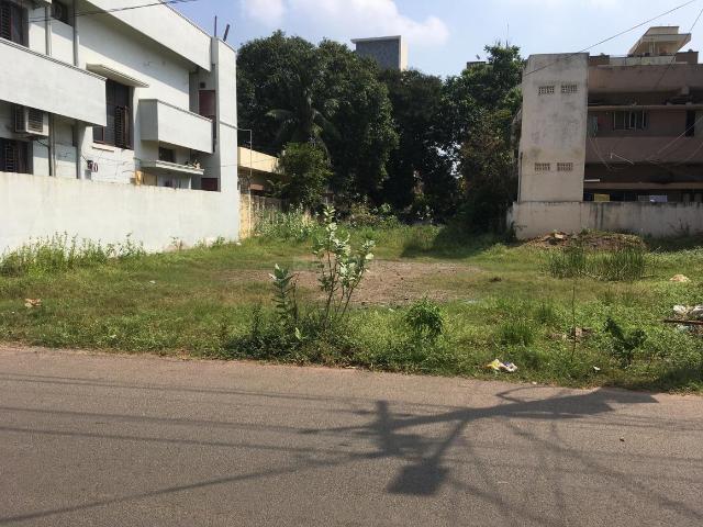Residential Plot in Guru Nanak Colony for rent Vijayawada. The reference number is 20510764