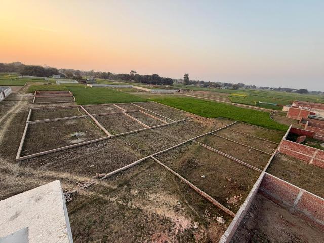 Residential Plot in Gangapur for resale Varanasi. The reference number is 19596765