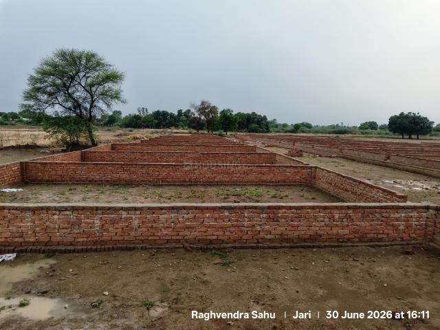 Residential Plot in Gauhania for resale Allahabad. The reference number is 20610596