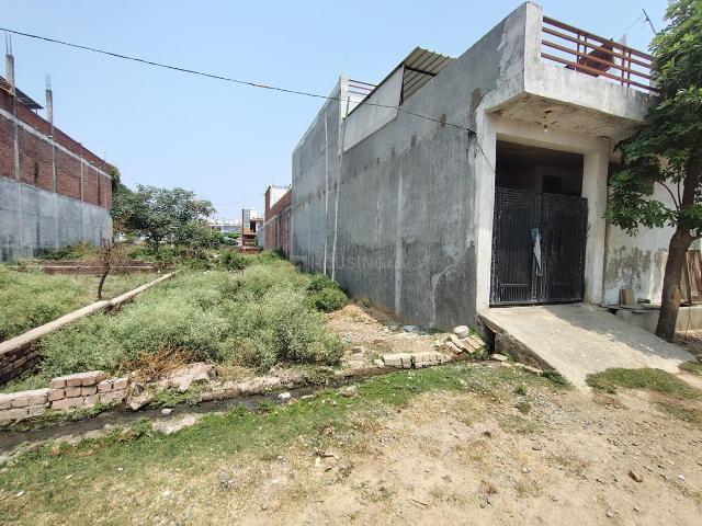 Residential Plot in Gomti Nagar Extension for resale Lucknow. The reference number is 20439307