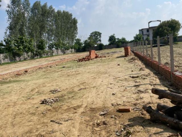 Residential Plot in Gomti Nagar for resale Lucknow. The reference number is 15142329