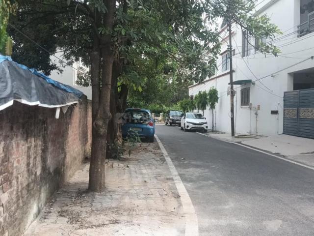 Residential Plot in Gomti Nagar for resale Lucknow. The reference number is 17952167