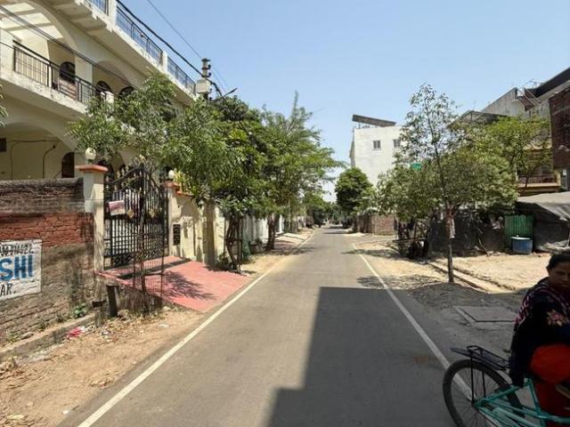 Residential Plot in Gomti Nagar for resale Lucknow. The reference number is 20112820