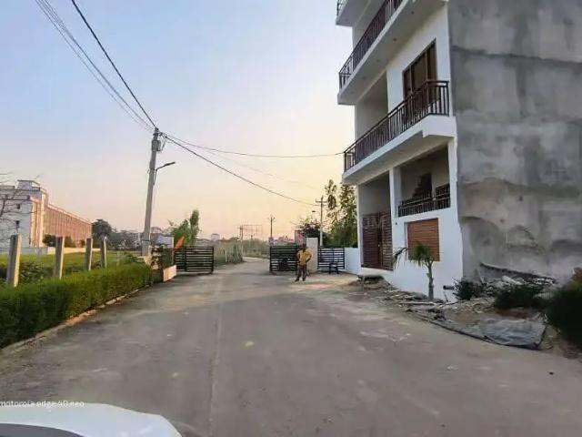Residential Plot in Gosainganj for resale Lucknow. The reference number is 18276876